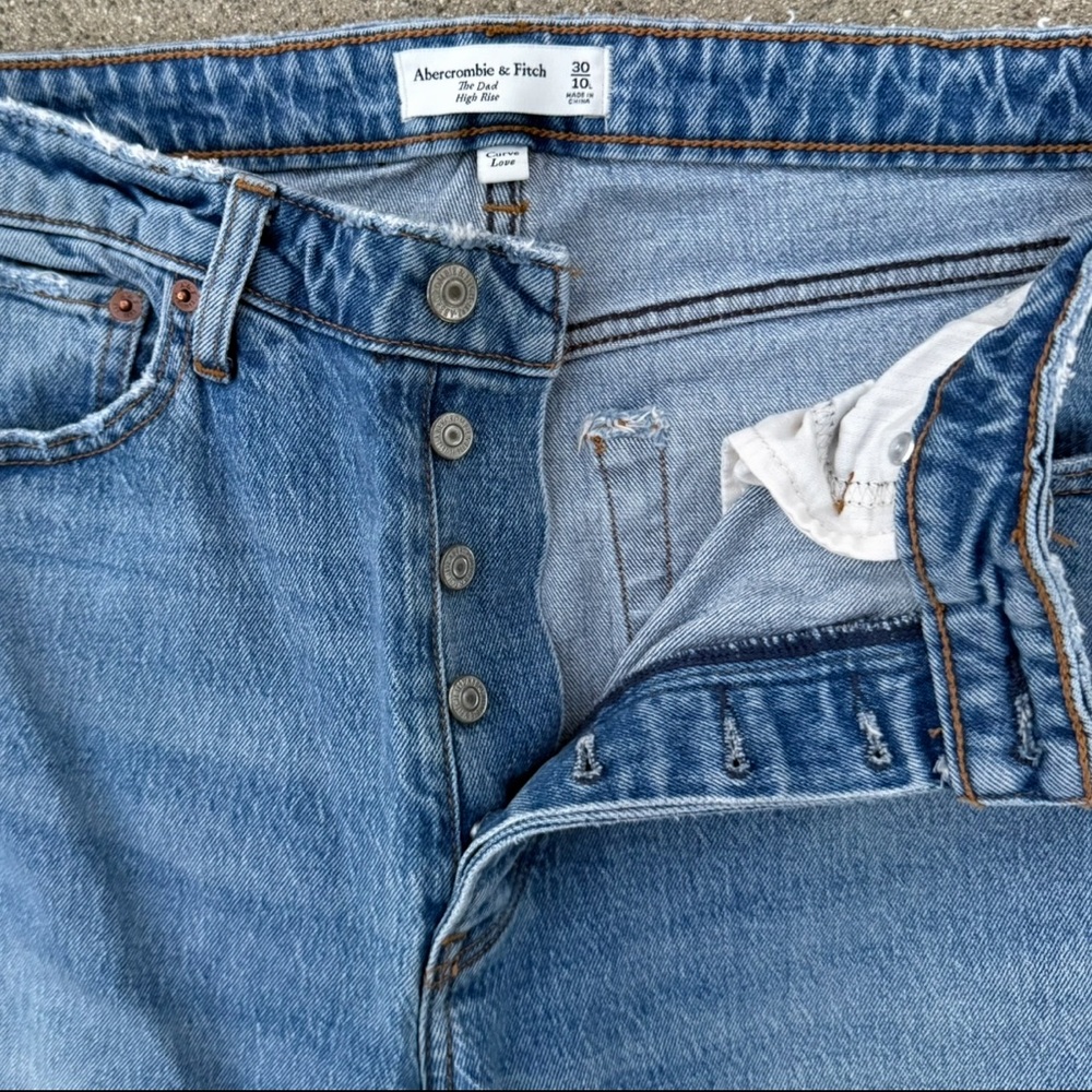 Abercrombie & Fitch The Dad High Rise Curve Love Jeans Distressed Women’s 10/31L - Picture 6 of 9